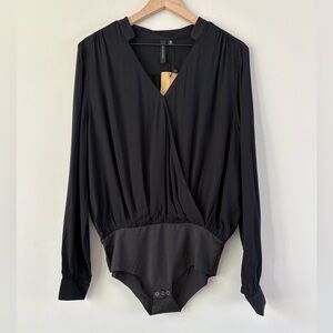 Knot Sisters Long Sleeve Bodysuit Black - M